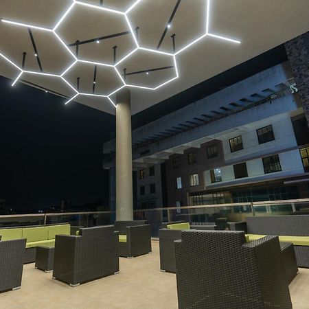 The Living Hub Business Hotel, Kolhapur Exterior photo