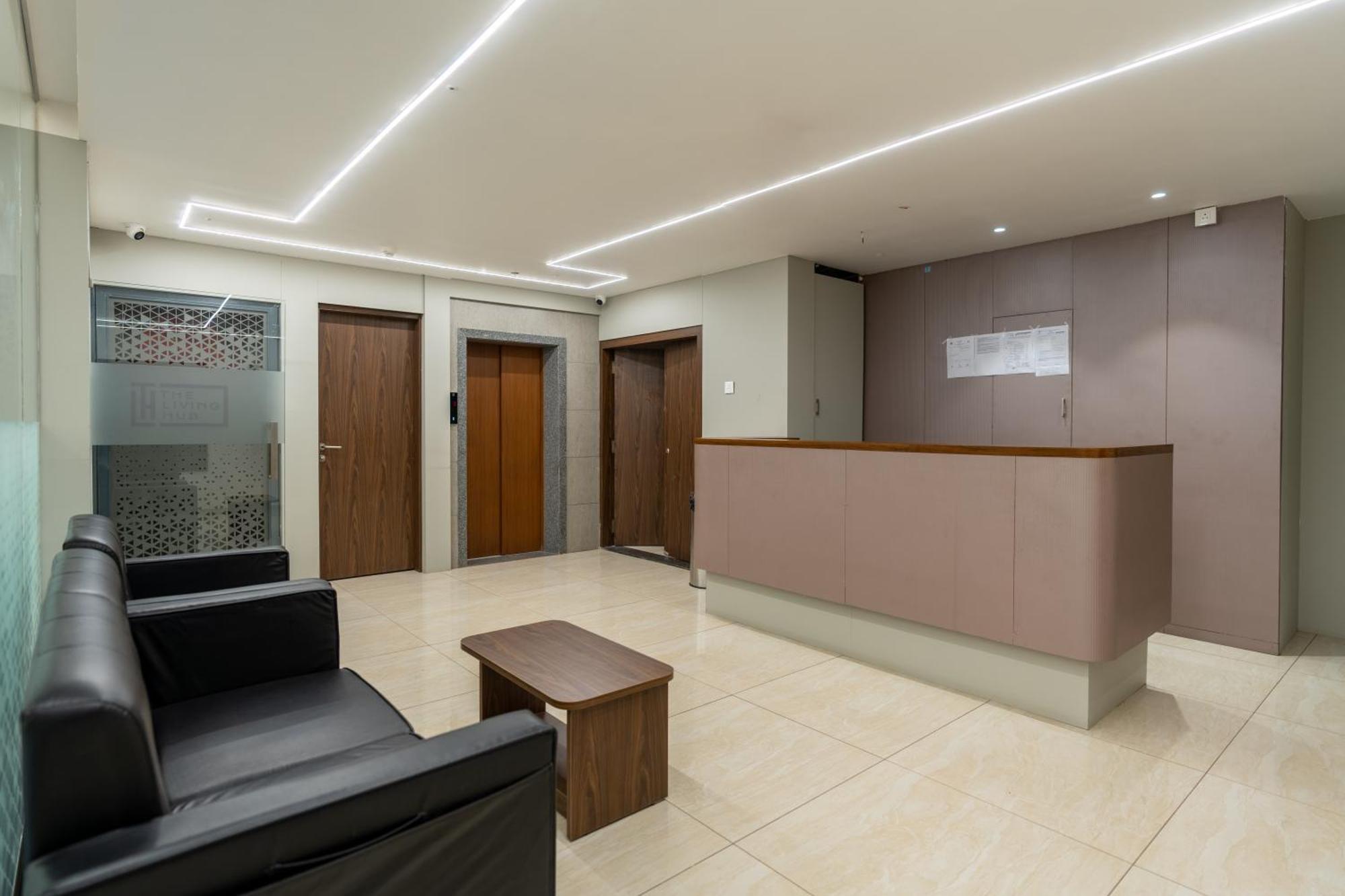 The Living Hub Business Hotel, Kolhapur Exterior photo